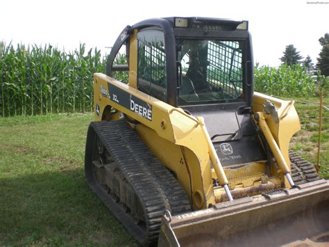 John Deere Skid Steer CT322 Belts 